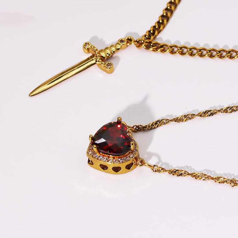 COLLAR DE ESPADA CON CORAZON (PAGA 1 LLEVA 2)